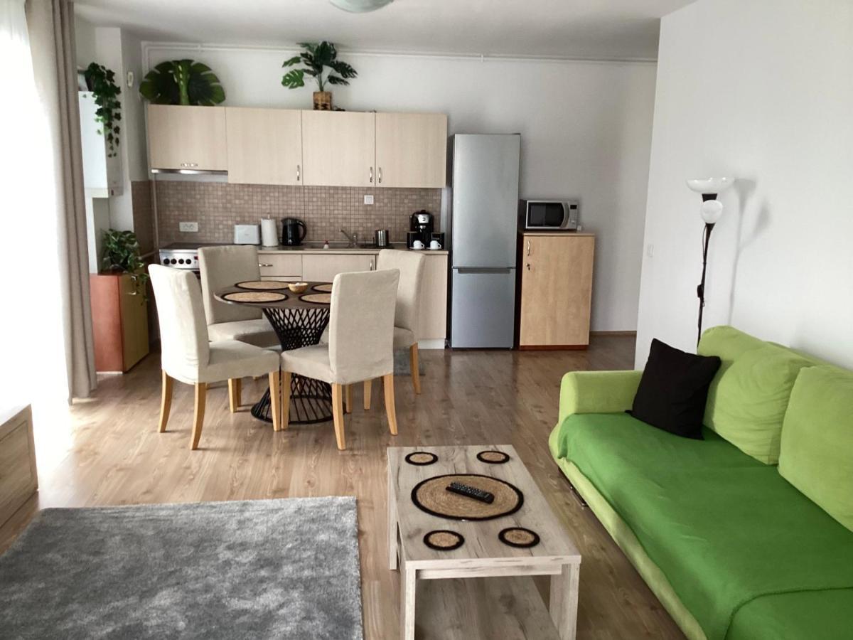 Relaxing Bucharest Airport Residences & Therme-Self Check-In Otopeni Buitenkant foto