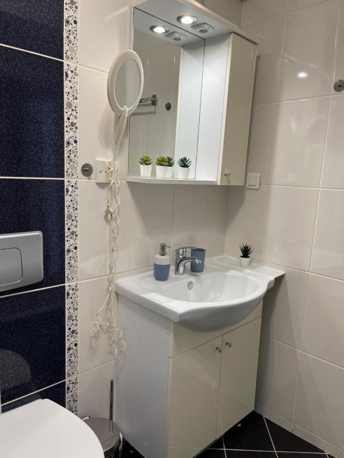 Relaxing Bucharest Airport Residences & Therme-Self Check-In Otopeni Buitenkant foto