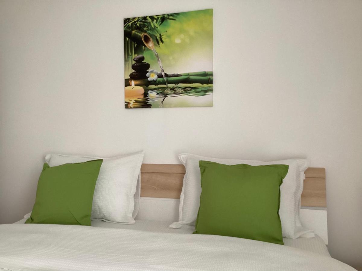 Relaxing Bucharest Airport Residences & Therme-Self Check-In Otopeni Buitenkant foto